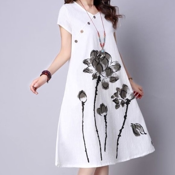 cartificate Dresses & Skirts - NWT LINEN TUNIC WITH BLACK INK PAINTING